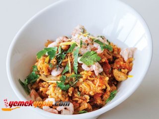 Karidesli Ve Tavuk Etli Paella Tarifi, Nasıl Yapılır?